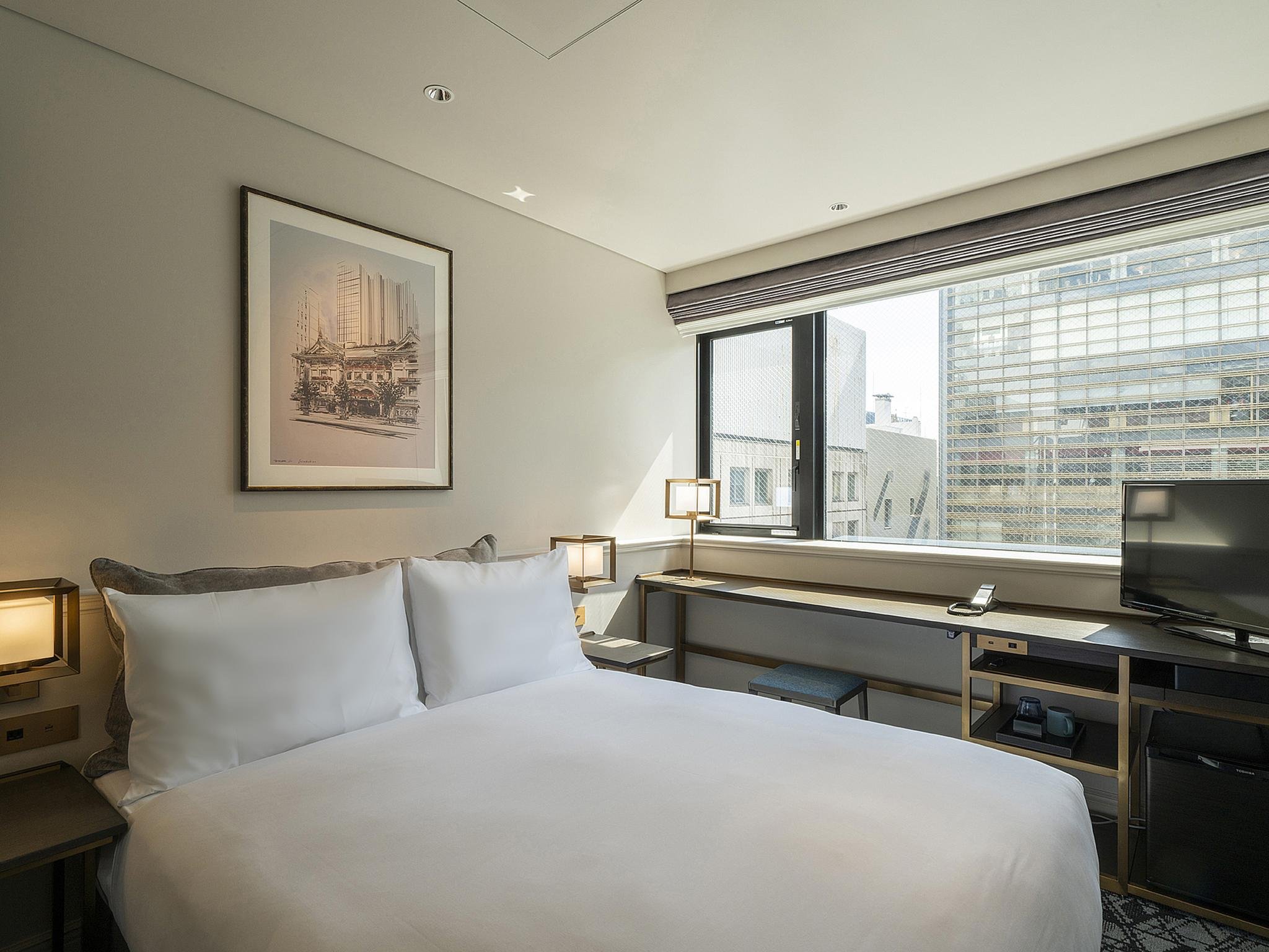 ROOM, DOUBLE BED