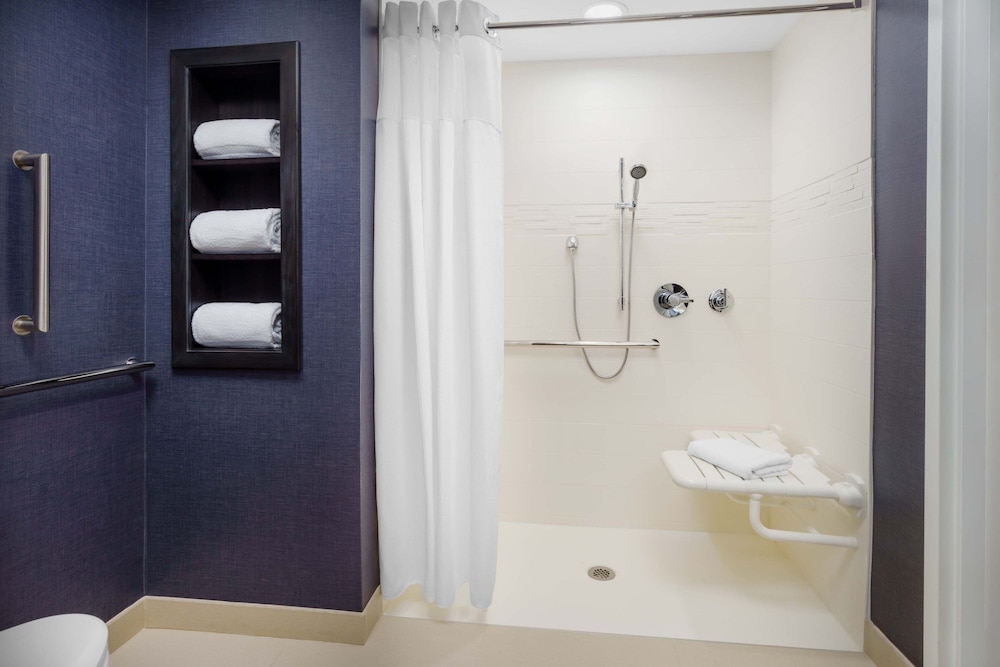 Residence Inn New Haven Hamden 26/27