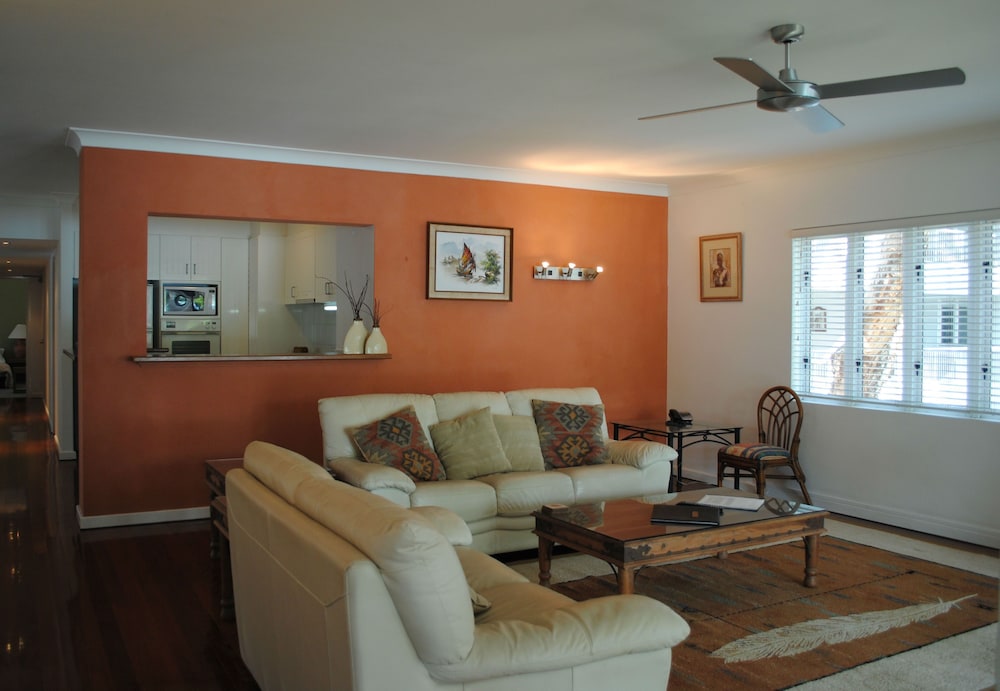 Beachview Apartments at Villa Paradiso 20/50