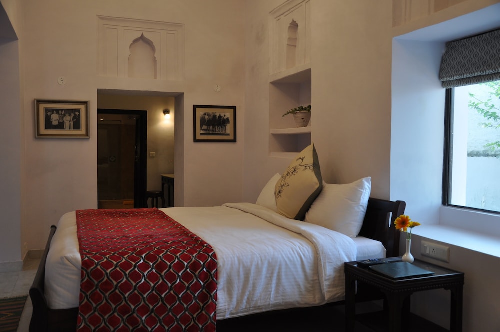 Amritara Chandra Mahal Haveli Bharatpur 11/50