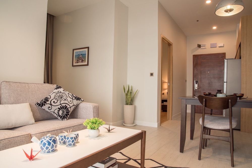 The View Serviced Residence 44/66