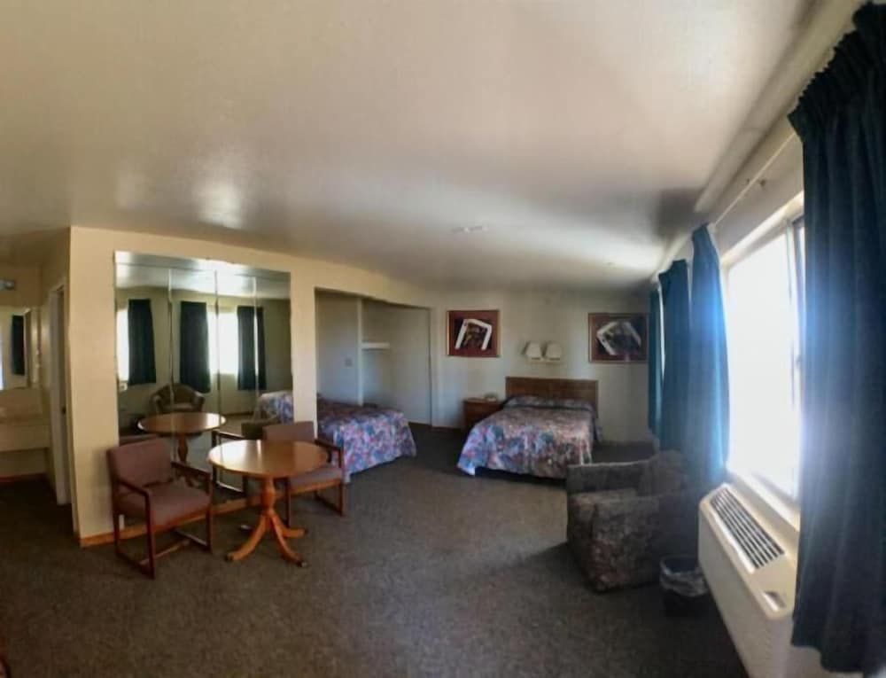 OYO Travellers Inn 29/39