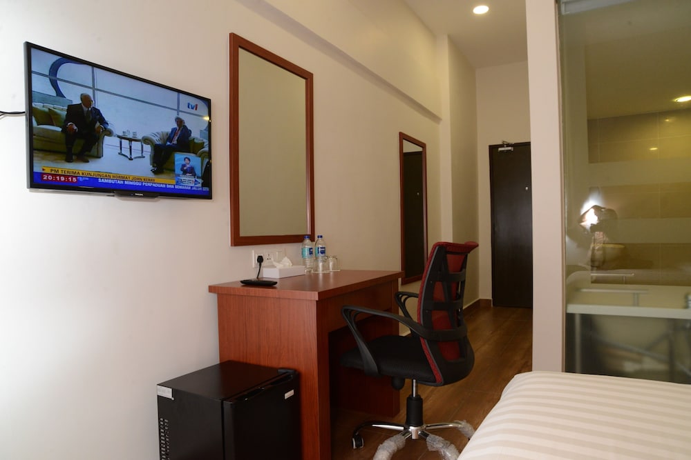 Elegant Hotel 39/45