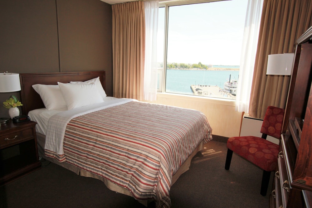 Confederation Place Hotel 27/68