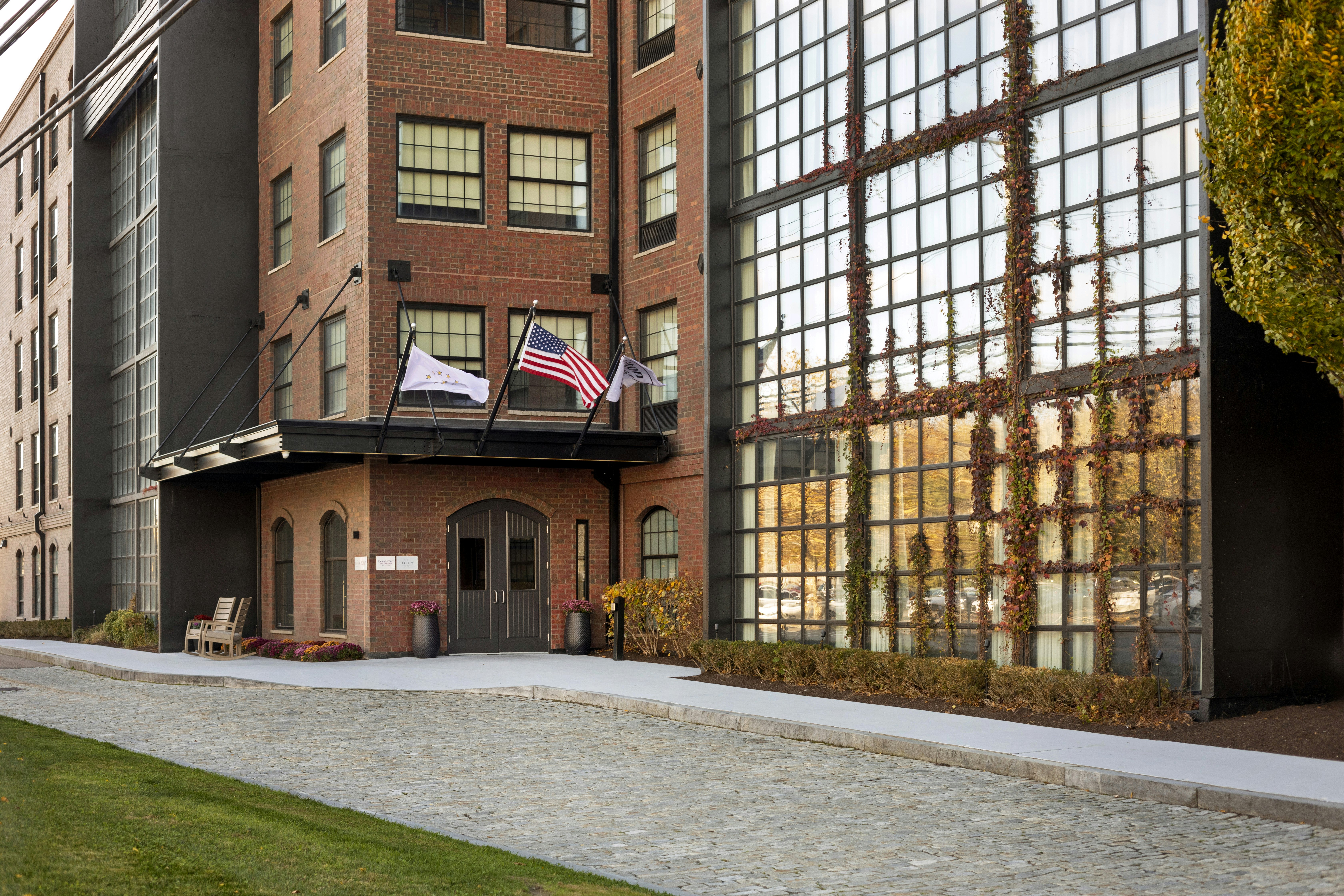 The LOOM Hotel, Tapestry Collection by Hilton 61/68