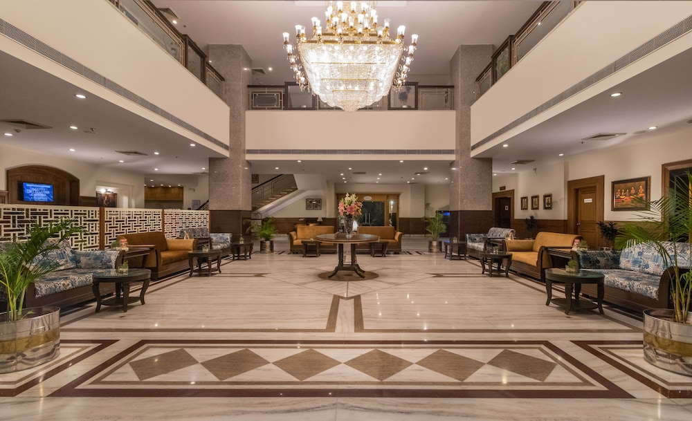 V One Hotel the Competent Palace 11/50