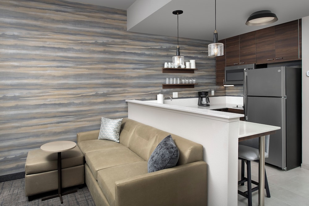 Residence Inn by Marriott Jacksonville Downtown 17/25