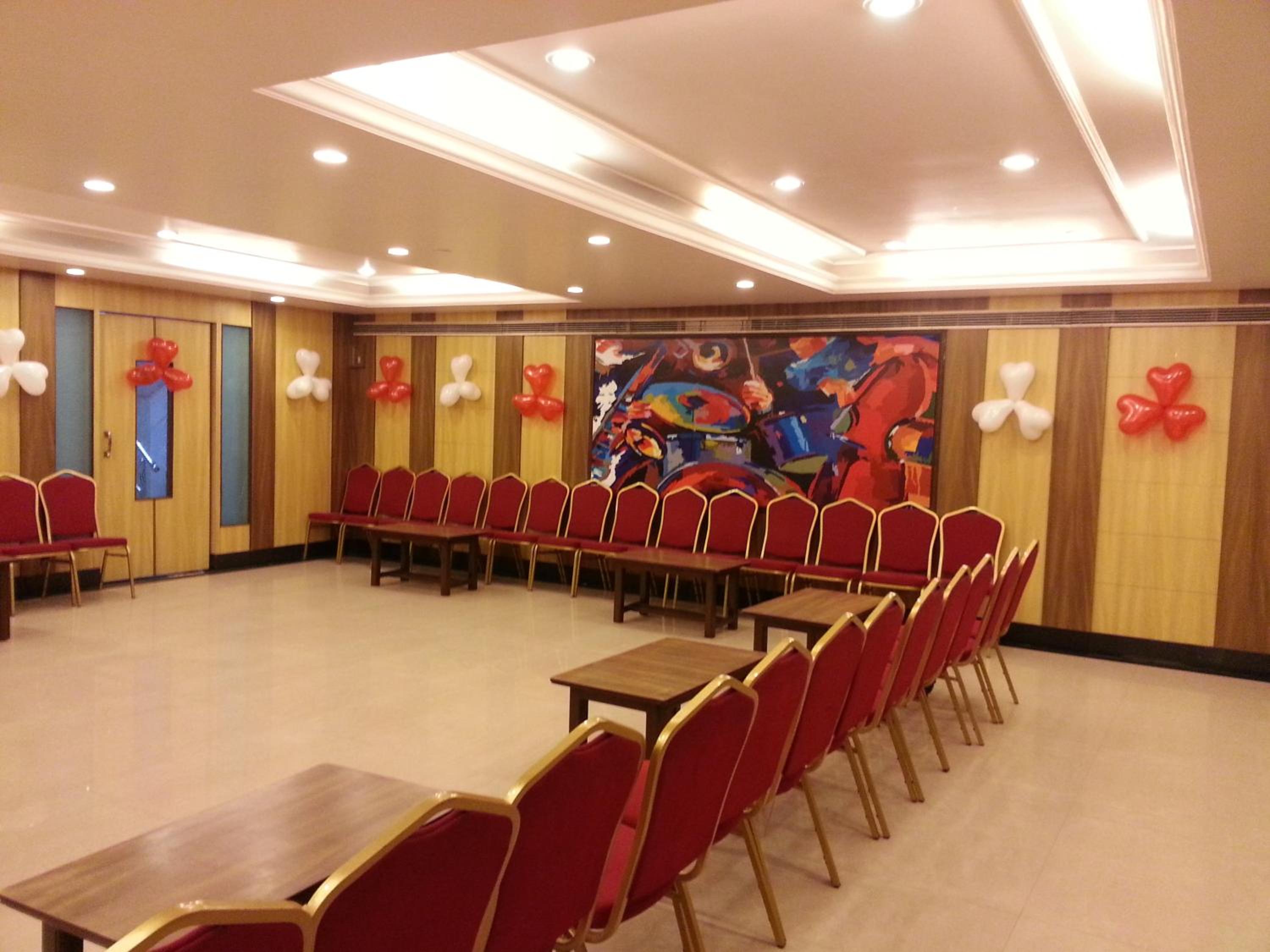 Hotel Sarthak 36/36