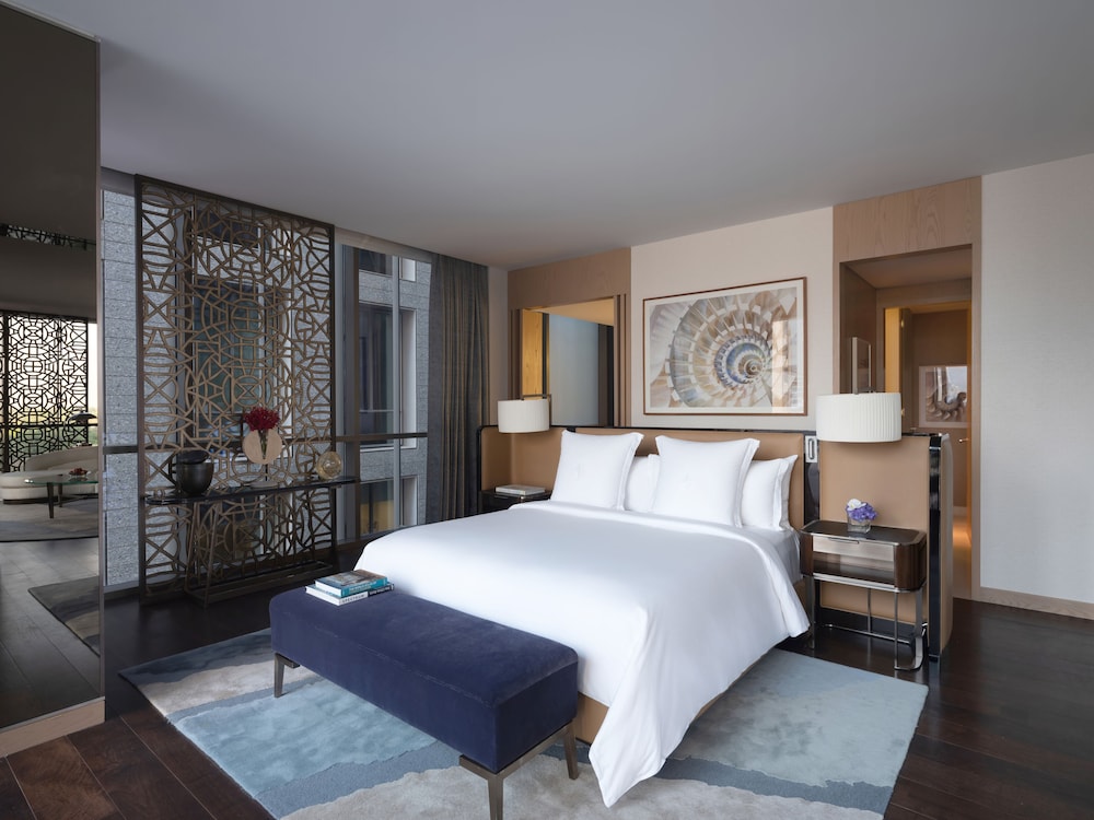 Four Seasons Hotel Dubai International Financial Centre 10/86