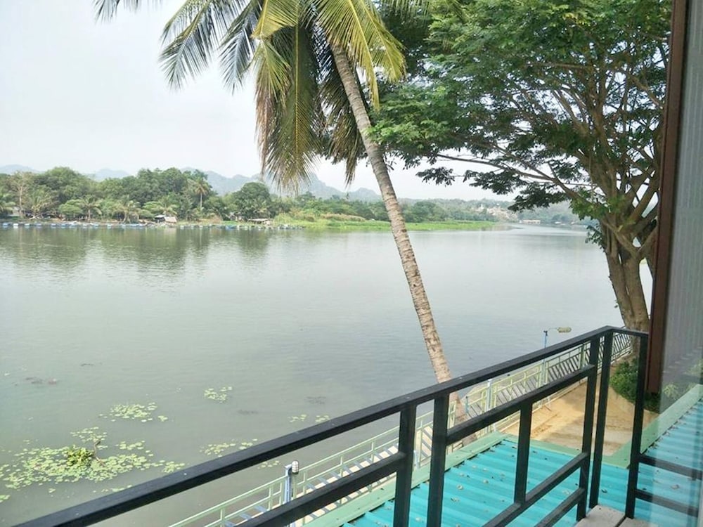 Golden Dragon Resort Kanchanaburi (ex Srisook Resort) 37/50