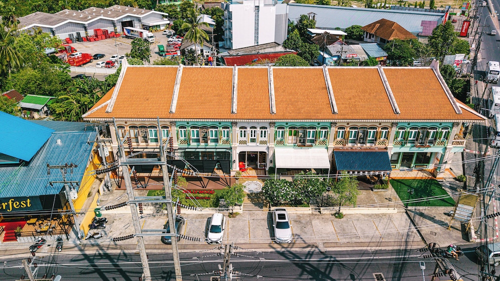 O Nya Phuket Hotel 6/70