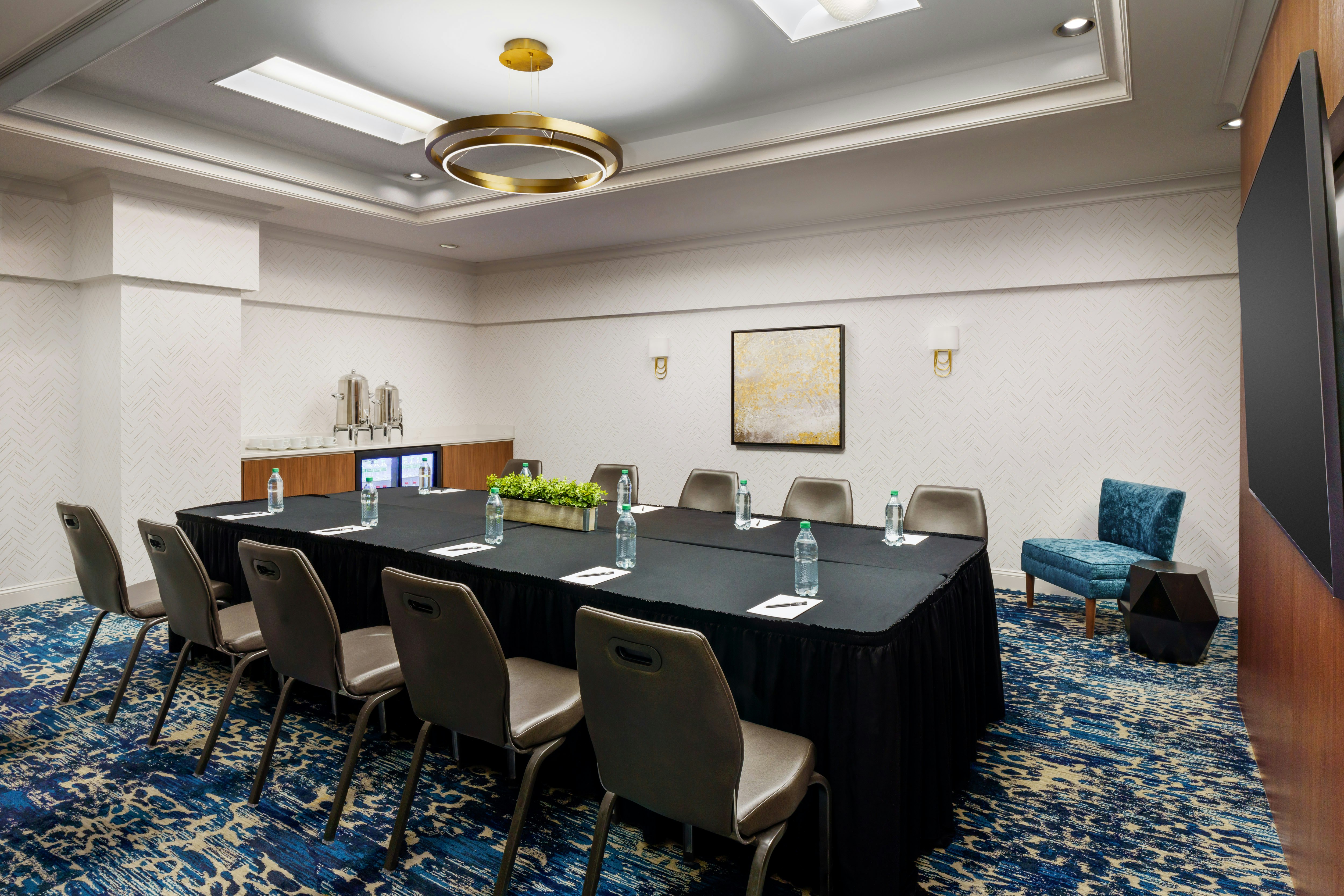Hilton Charlotte University Place 64/66