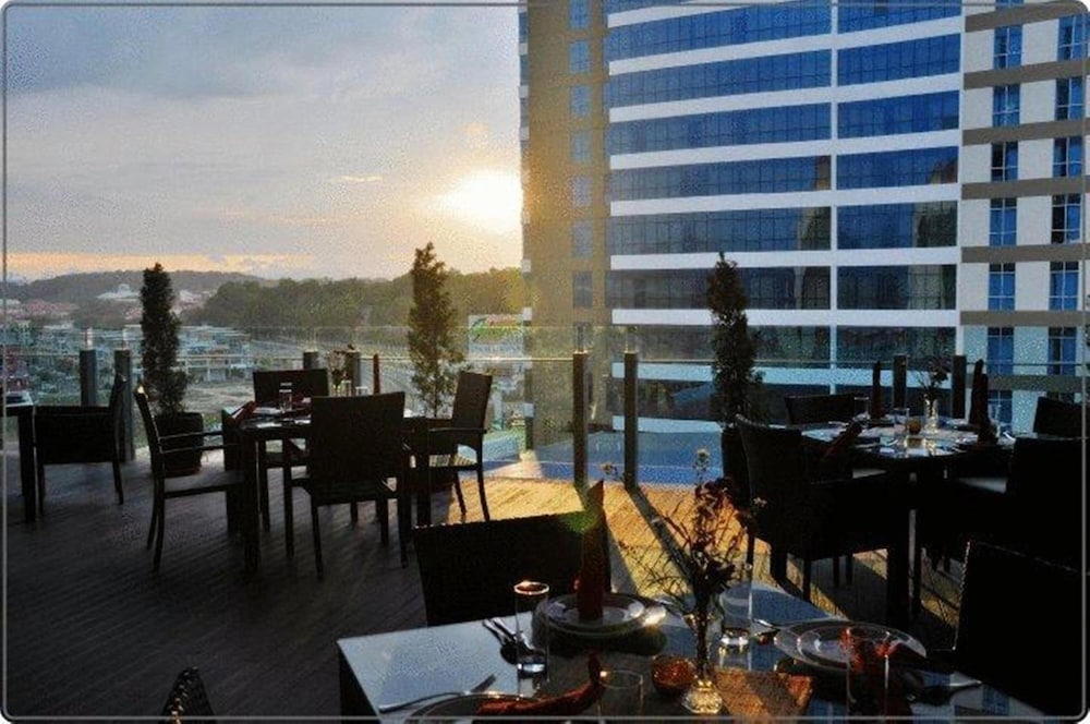 Courtyard Hotel At 1borneo 59/59
