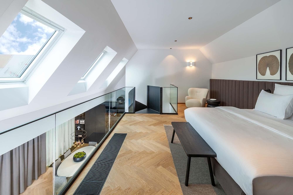 Hotel Maximilian S 16/70