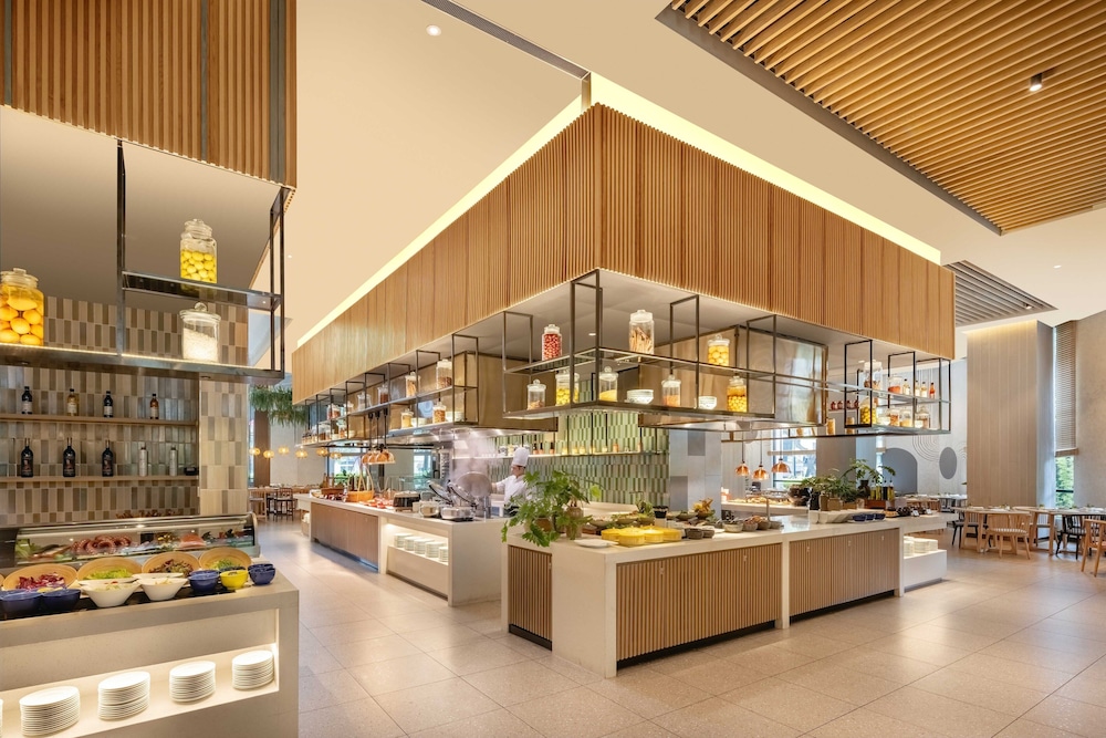 Melia Hanoi 8/50