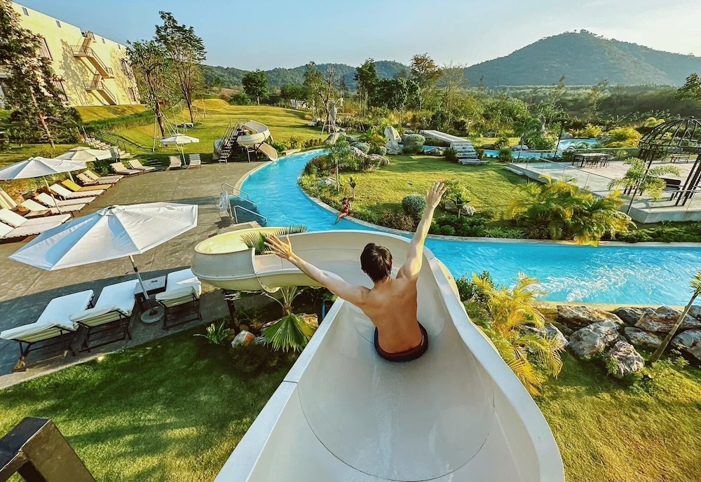 Jupiter Trevi Resort and Spa 22/24