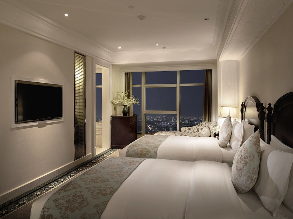 Yinxin Century Hotel 15/25