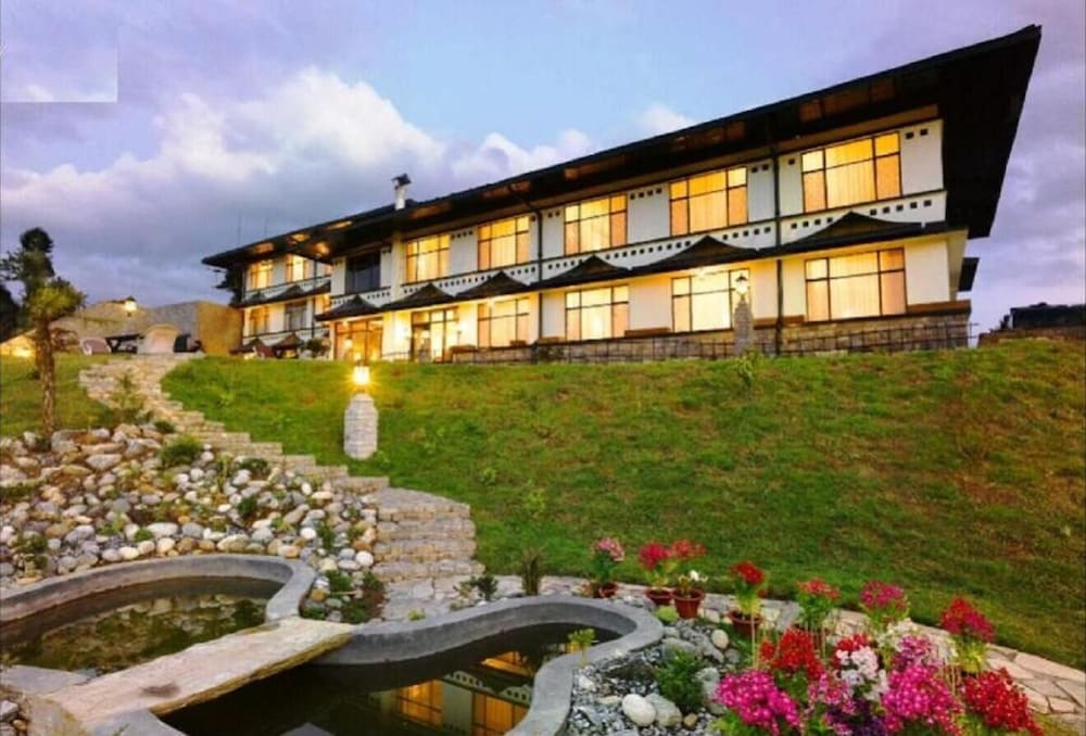 THE ELGIN MOUNT PANDIM, PELLING 2/30