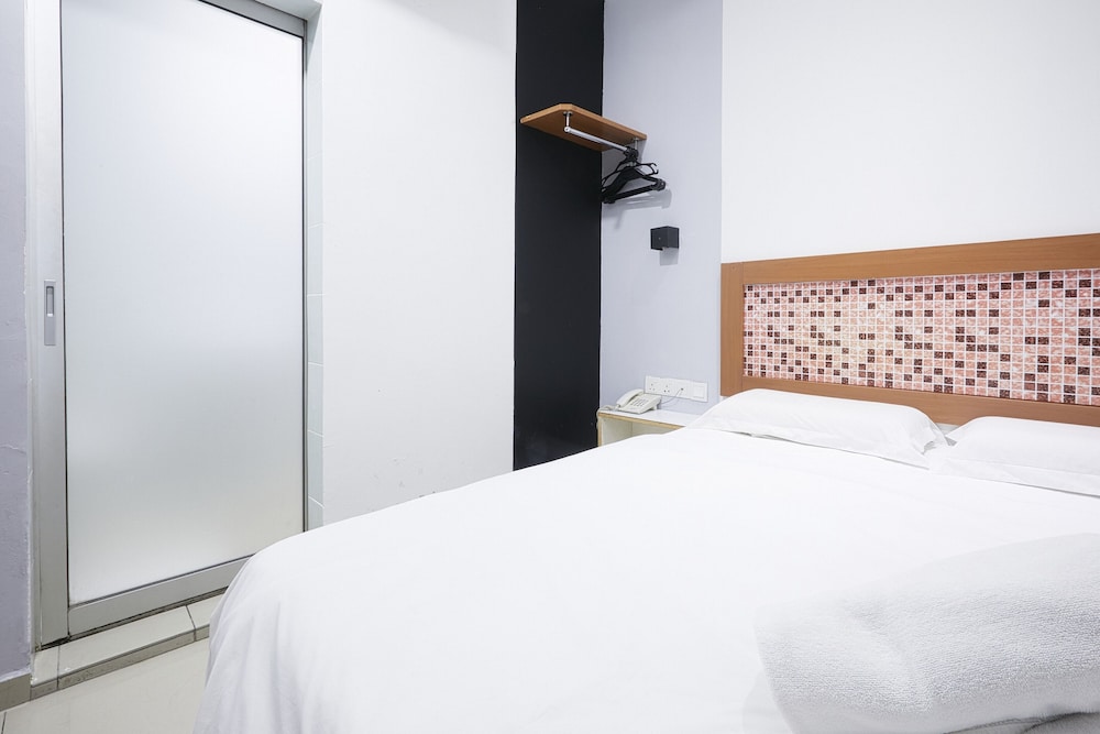 D New 1 Hotel 24/38