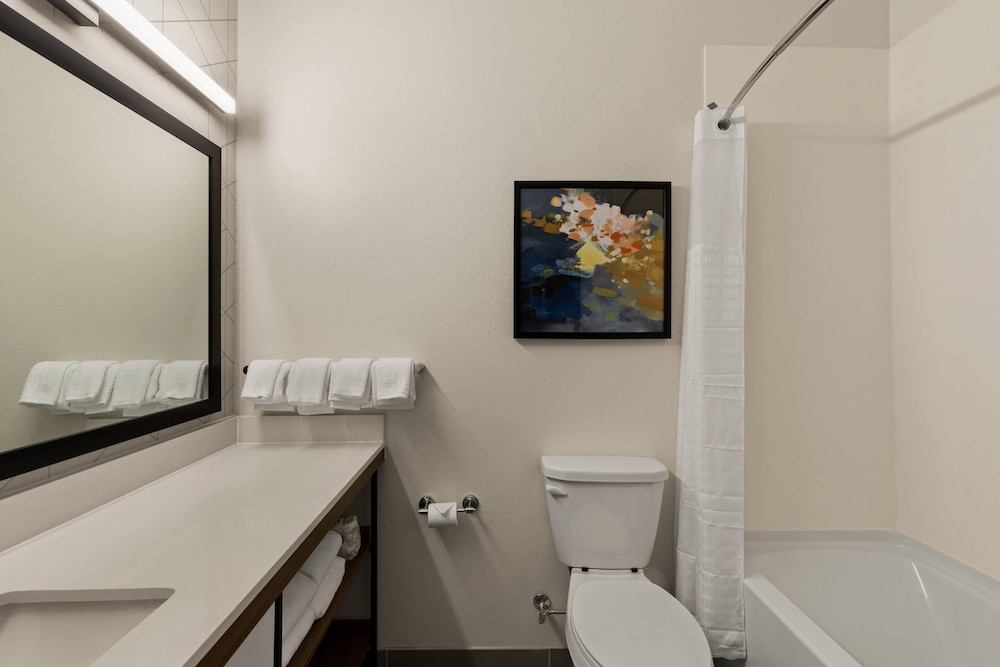 Everhome Suites Clarksville Ft. Campbell Area 59/60
