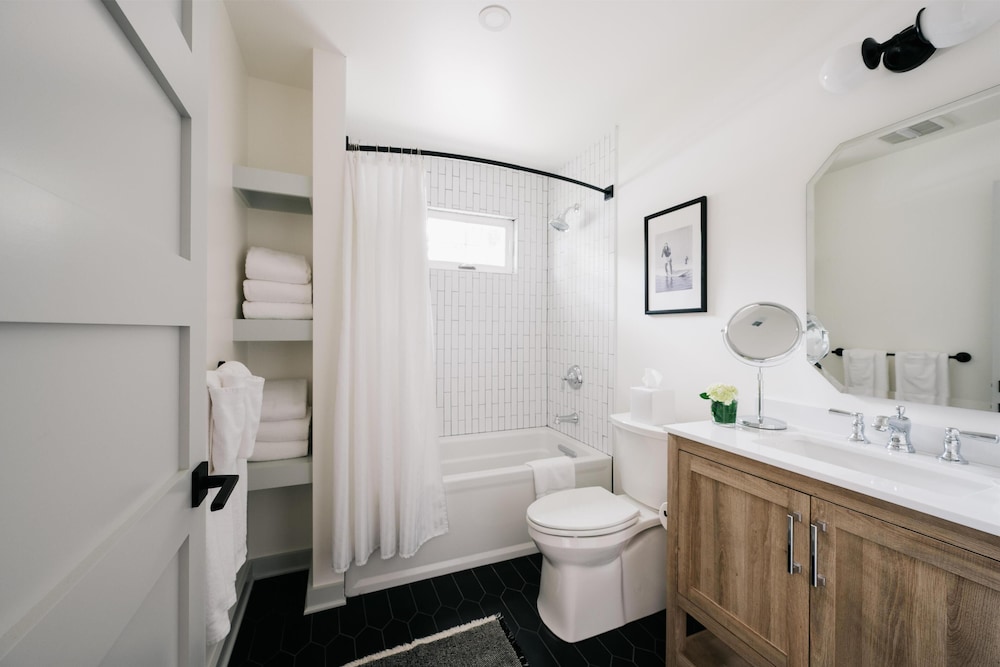 The Bellmoor Inn Spa 80/81