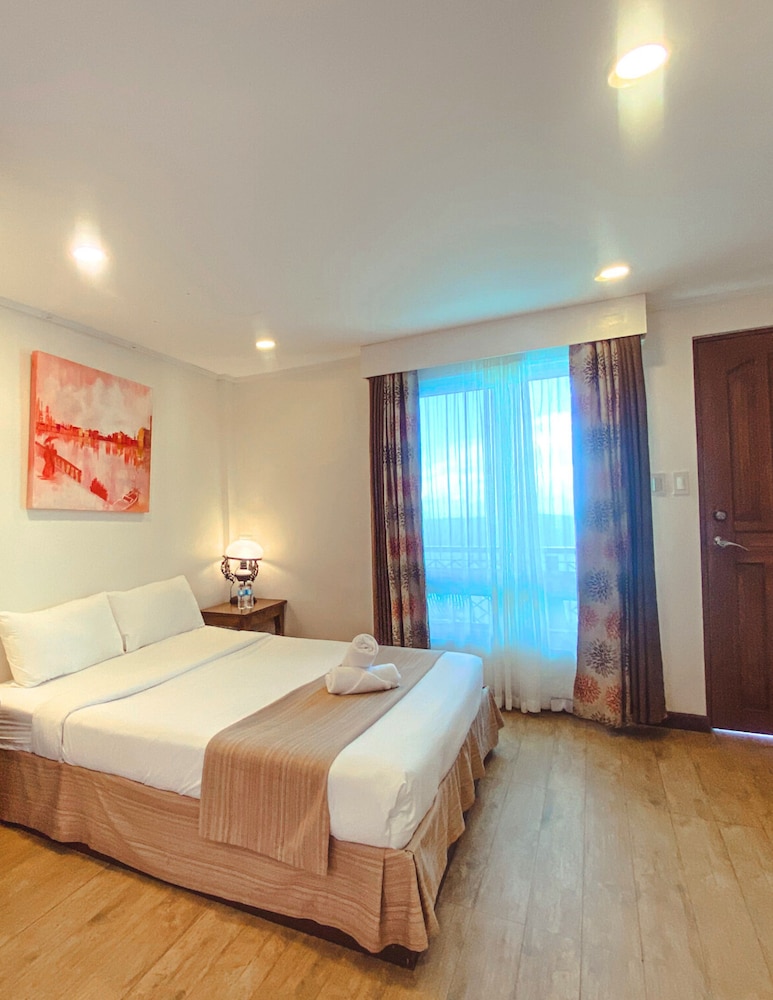 DELUXE, STUDIO, BALCONY