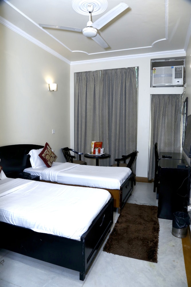 SUPERIOR, TWIN BEDS