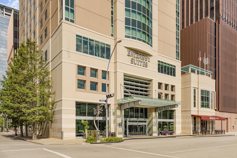 Embassy Suites by Hilton Houston Downtown 70/71