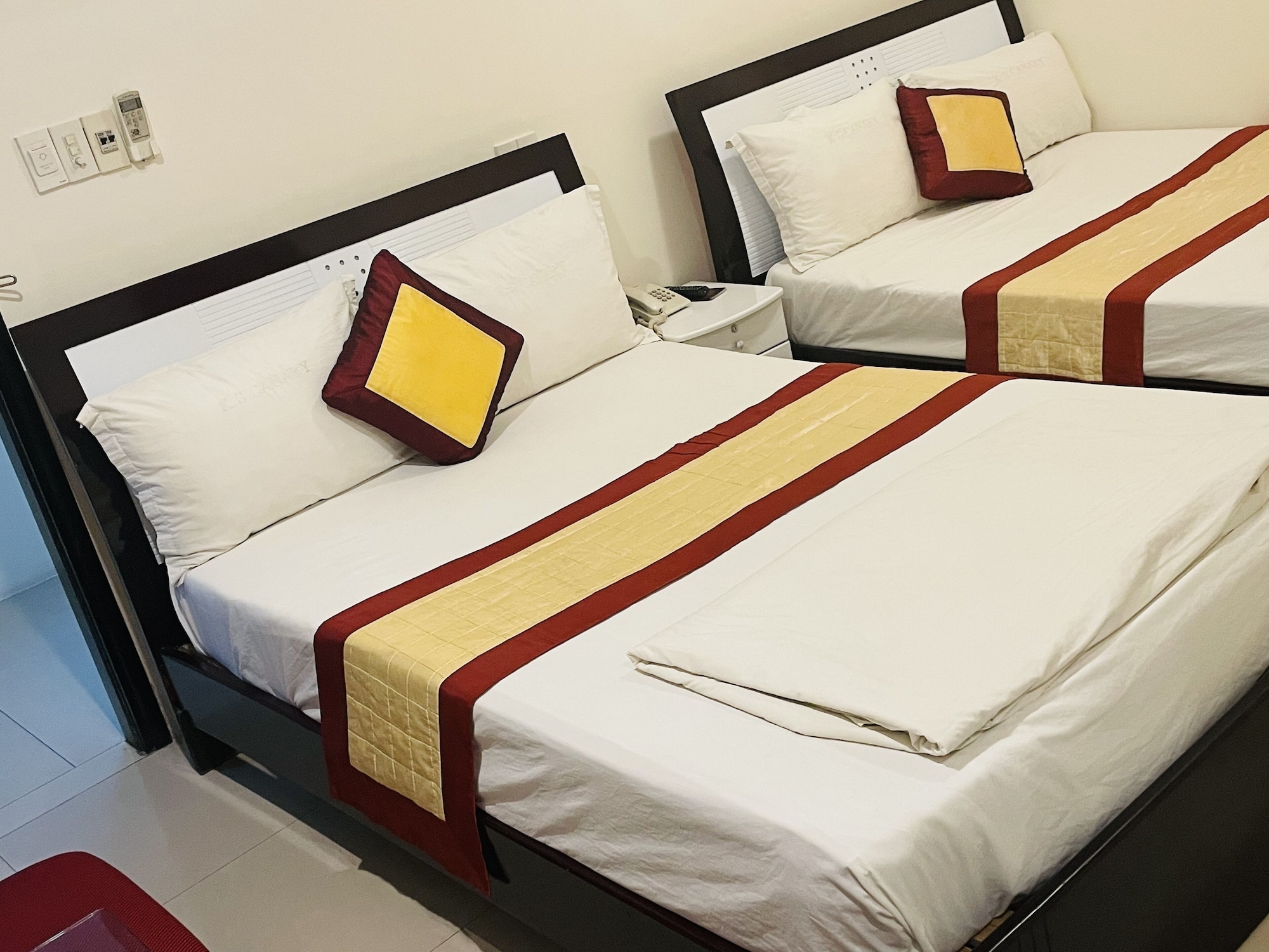 STANDARD, TWIN BEDS