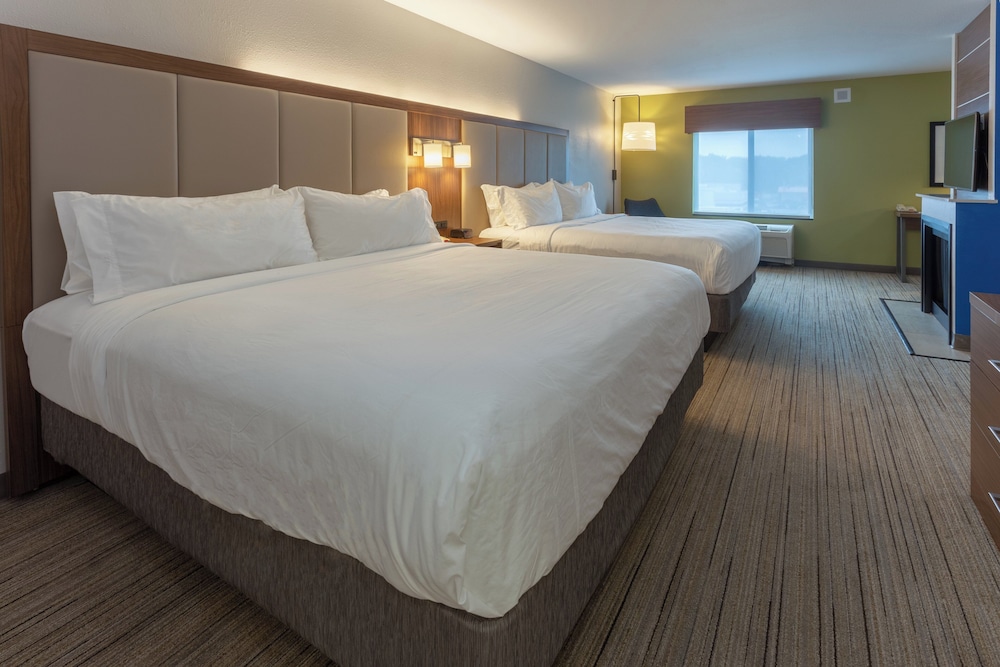 Holiday Inn Express Indianapolis Southeast 23/69