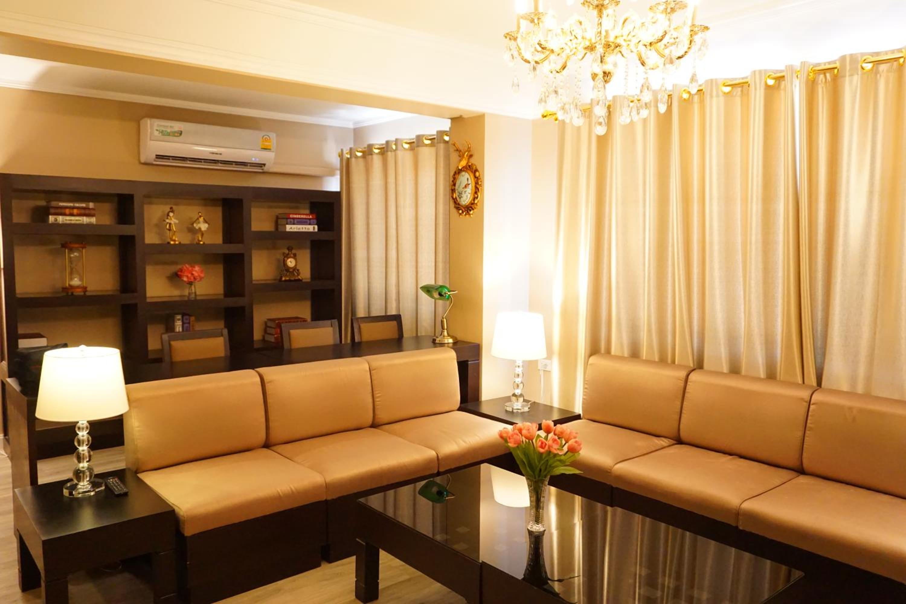 Taris Art Hotel Phrae 89/96