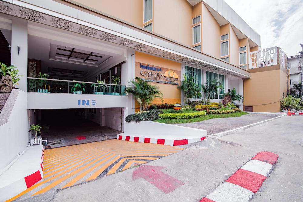 Golden Beach Cha Am Hotel 44/50