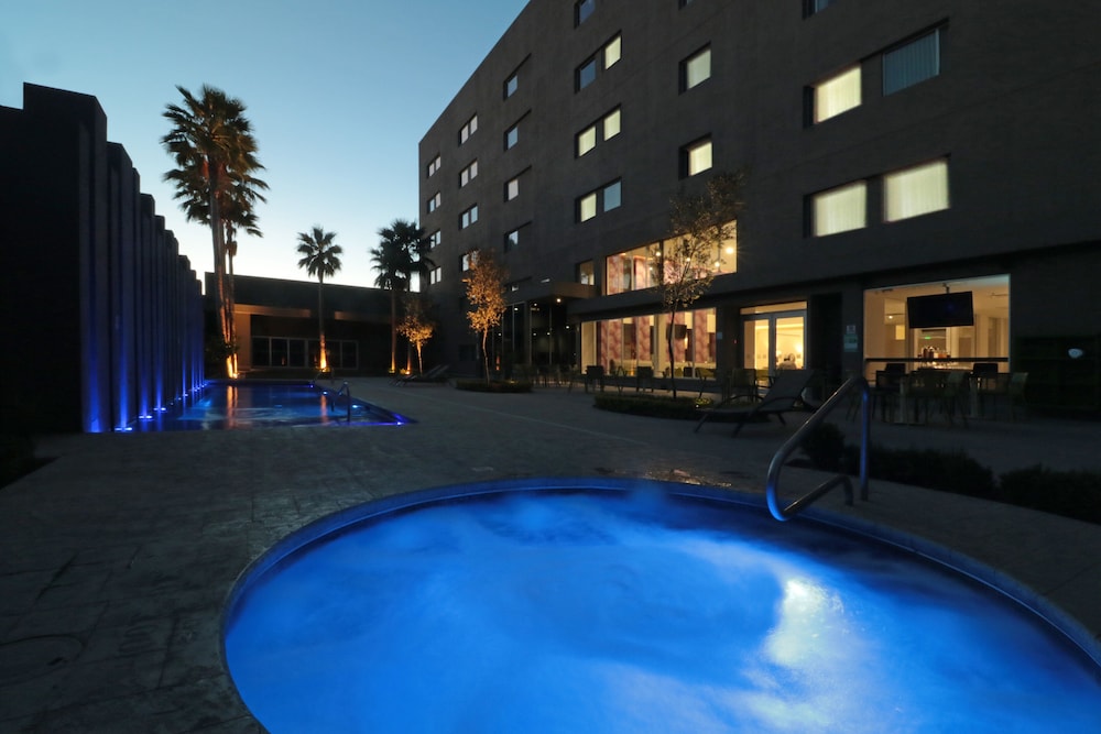 Holiday Inn Express Suites Hermosillo 47/50