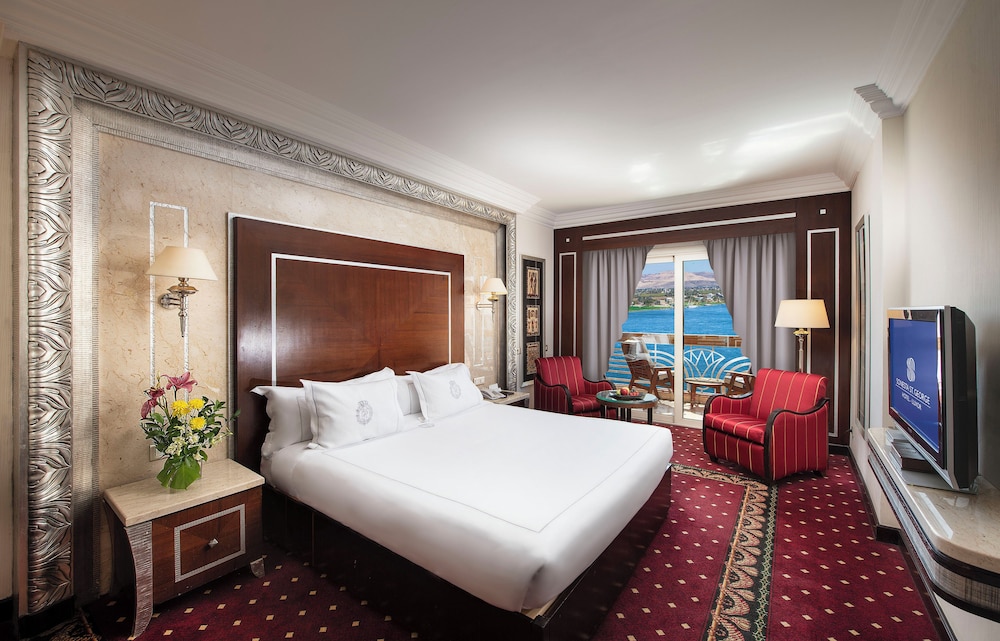 Royal, Club, Twin Beds, Lateral Side Nile View