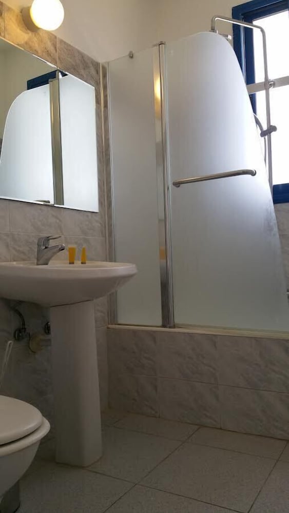 Maricas Boutique Hotel 65/65