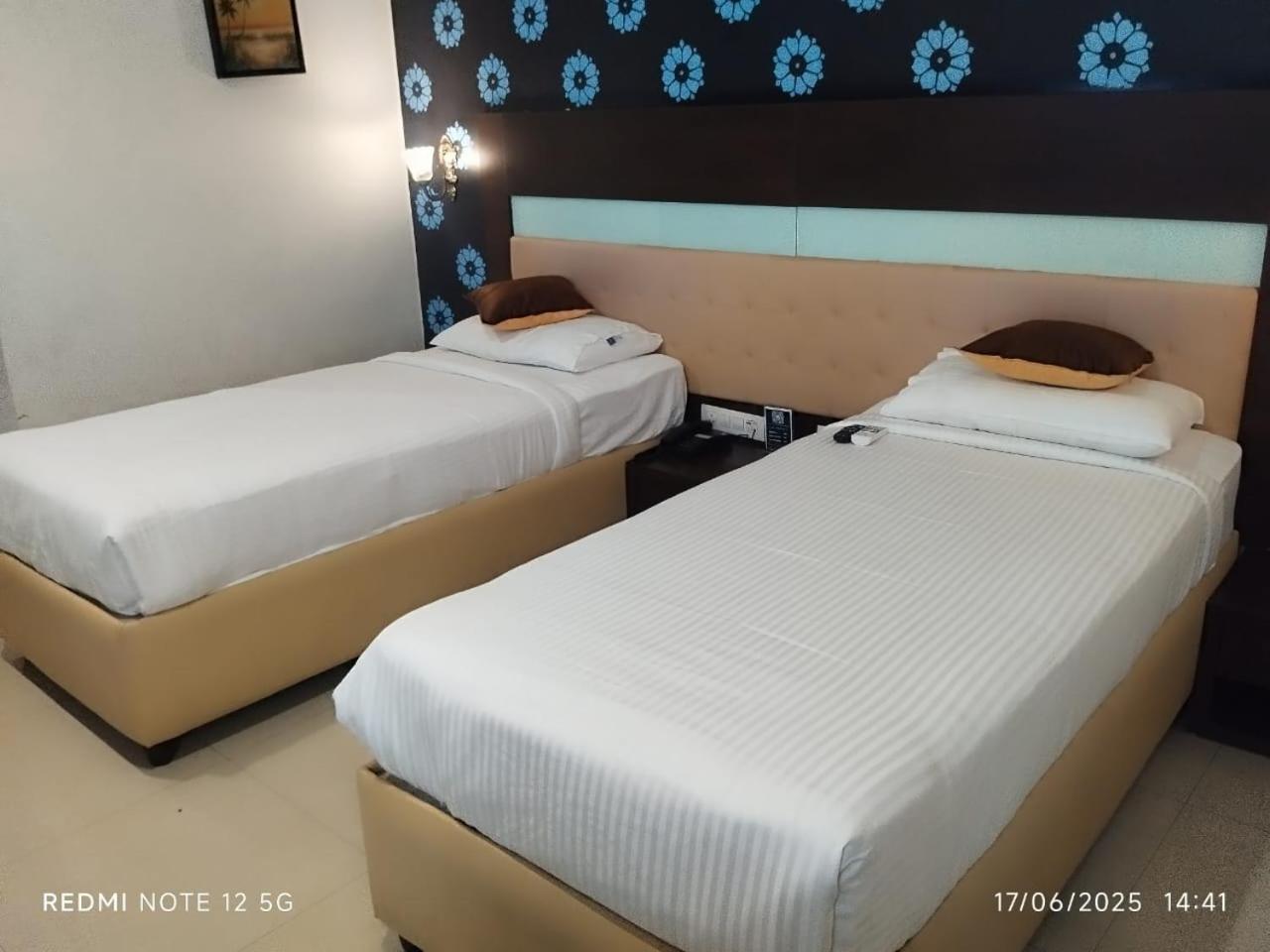 HOTEL SITARA GRAND LB NAGAR 10/26