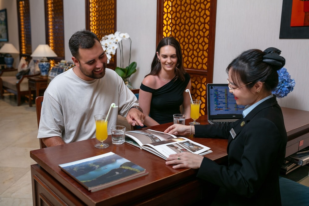 Oriental Suites Hotel And Spa 42/50