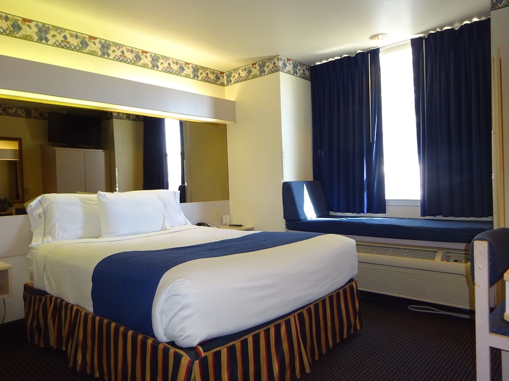 Motel6 Fort Worth, TX - Burleson 32/60