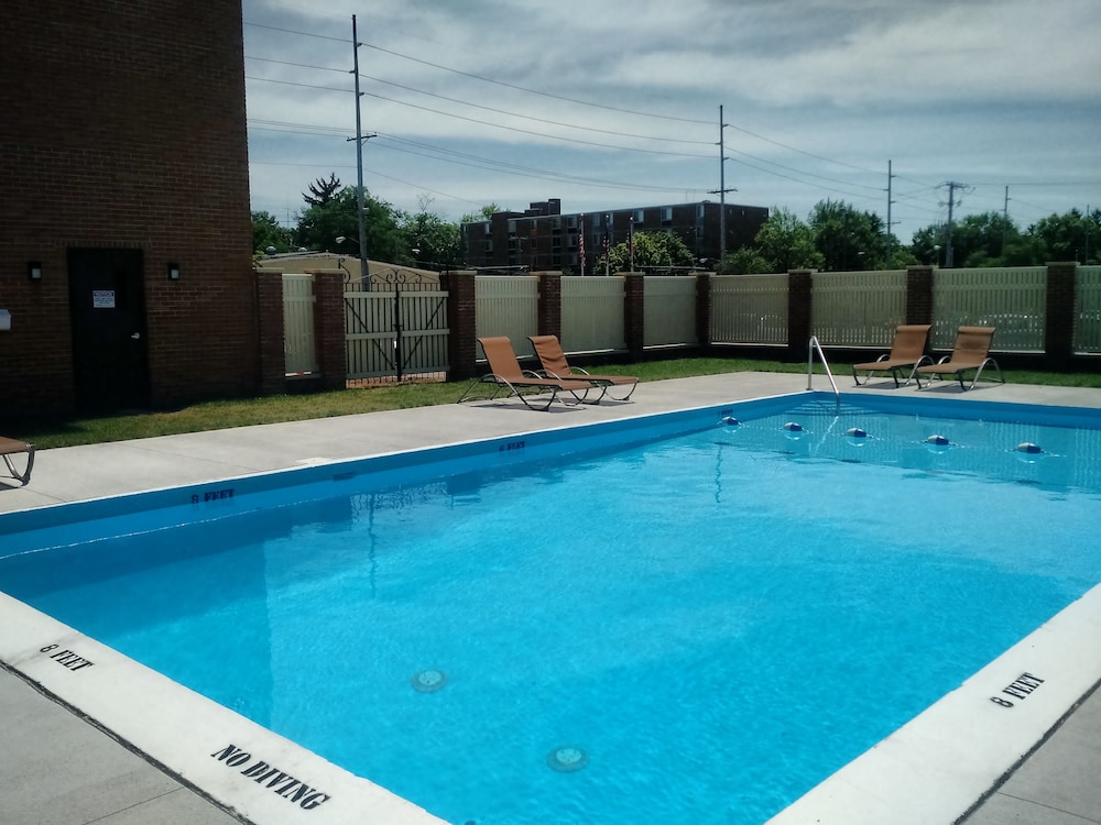 Best Western Plus Wooster Hotel & Conference Center 3/48