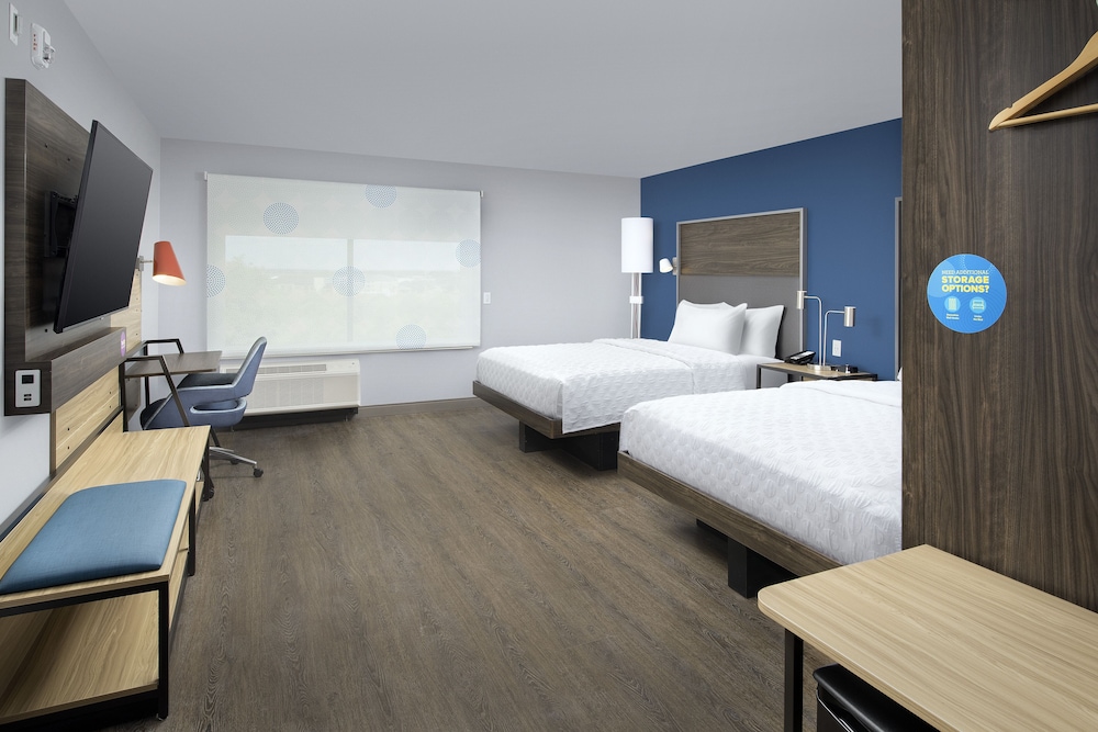 room, 2 queen beds
