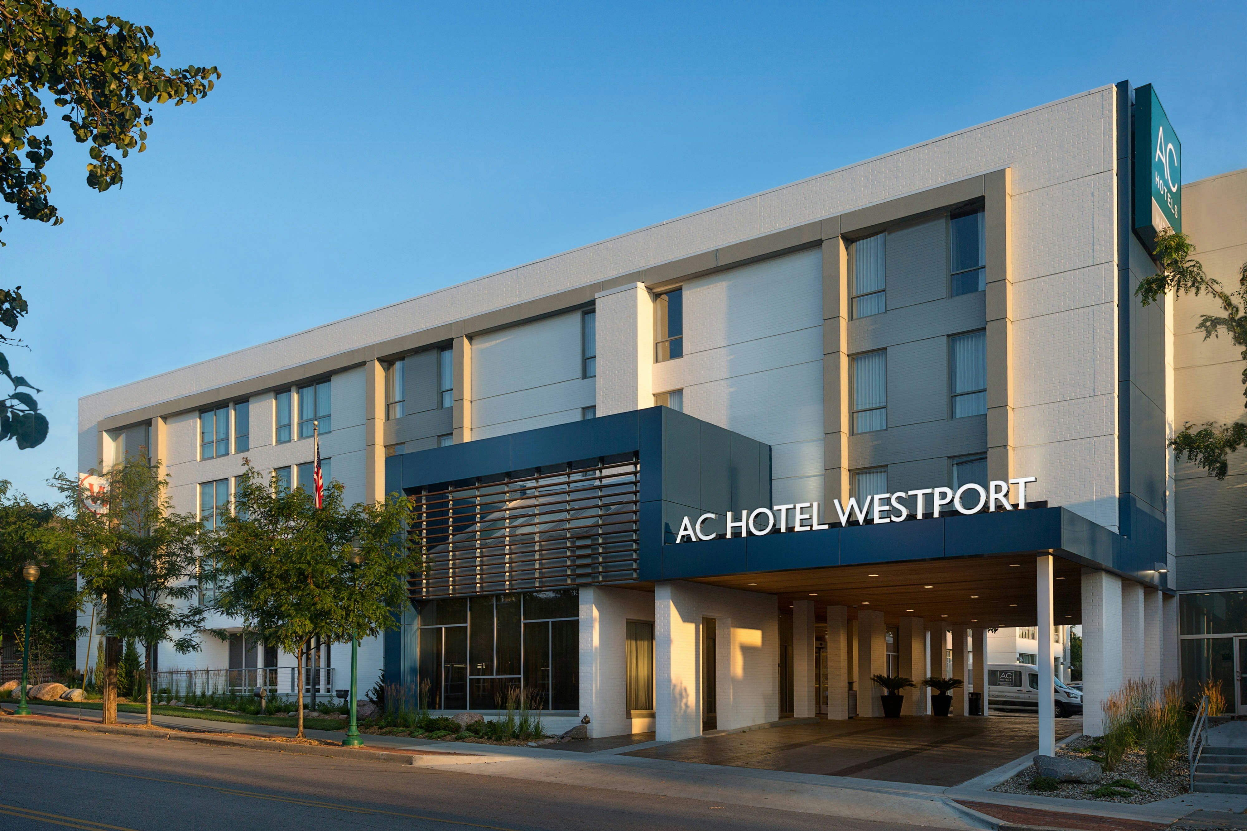 AC Hotel by Marriott Kansas City Plaza 1/10