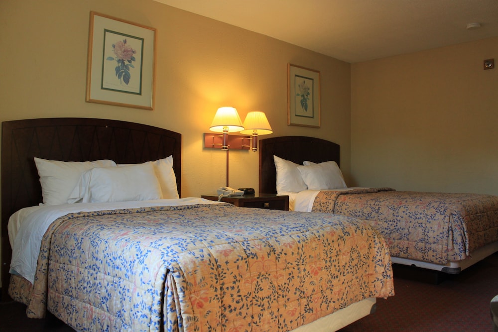 New Bedford Inn Suites 30/69