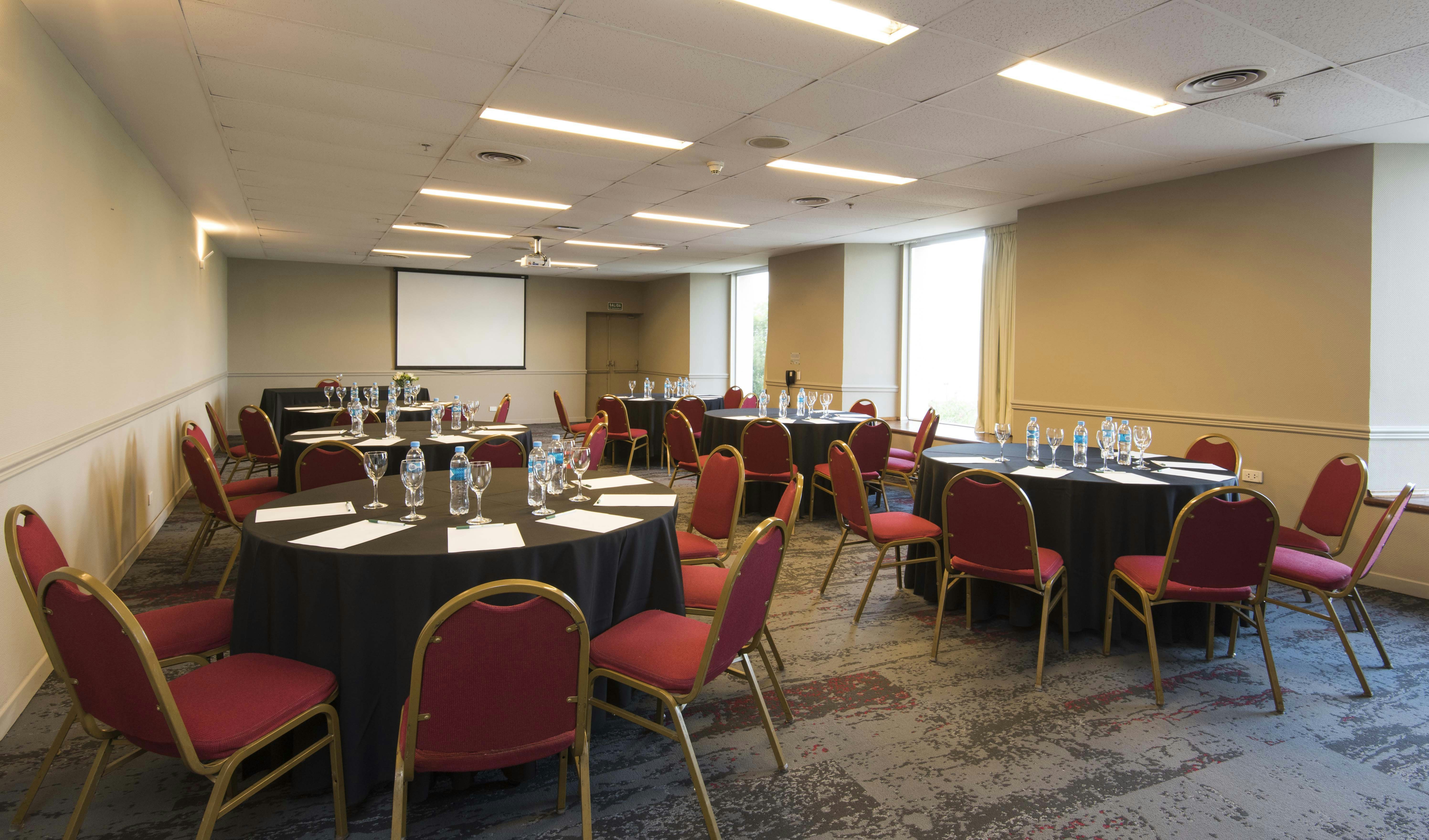 Holiday Inn Cordoba 66/76