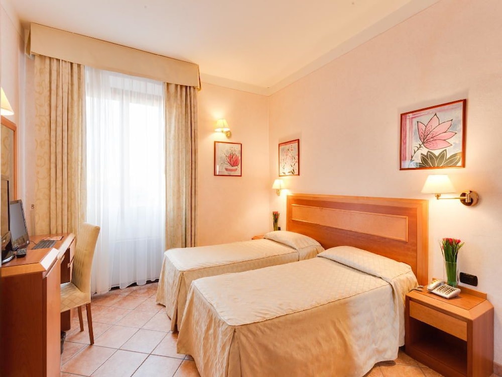 Hotel Mia Cara 13/50