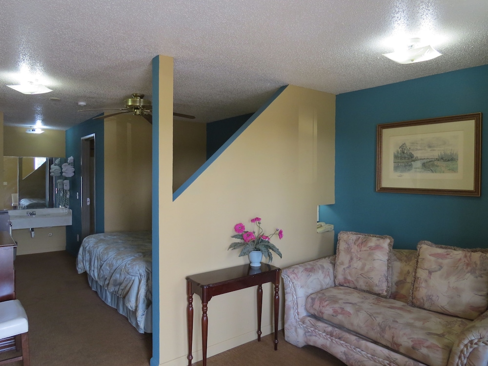 First Western Inn Caseyville 39/48