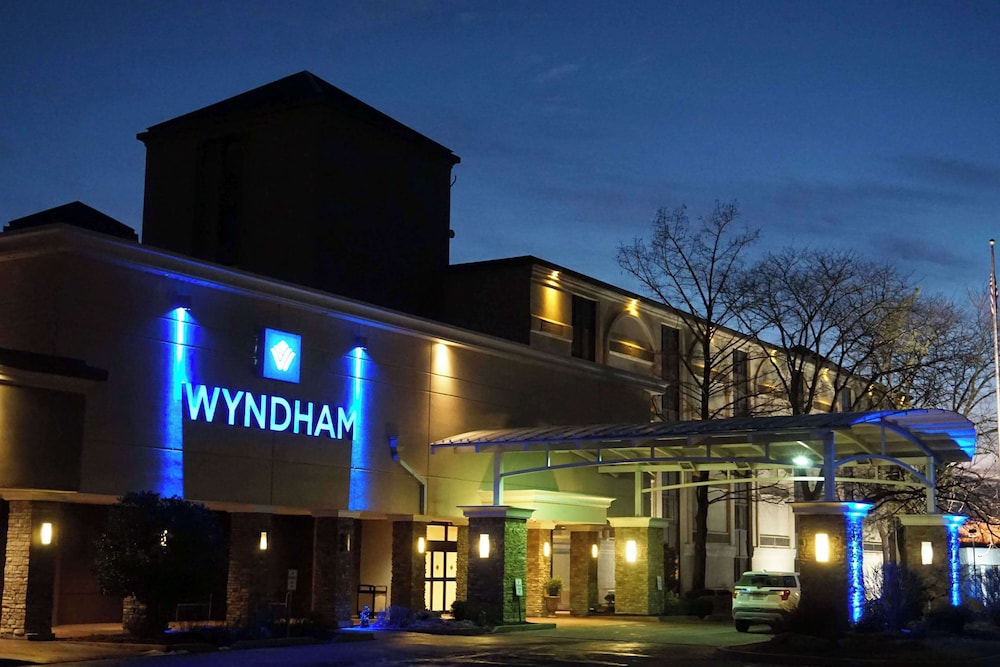 Wyndham Executive Center Columbia 2/60