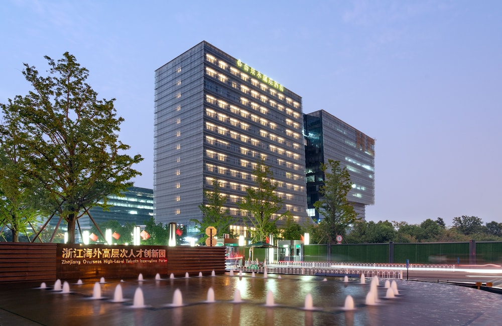 The Mulian Hotel of Hangzhou Future Sci Tech City 5/36