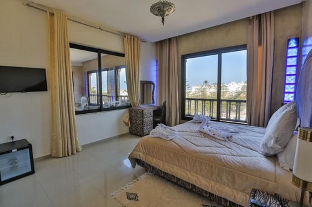 PRESIDENTIAL, SUITE