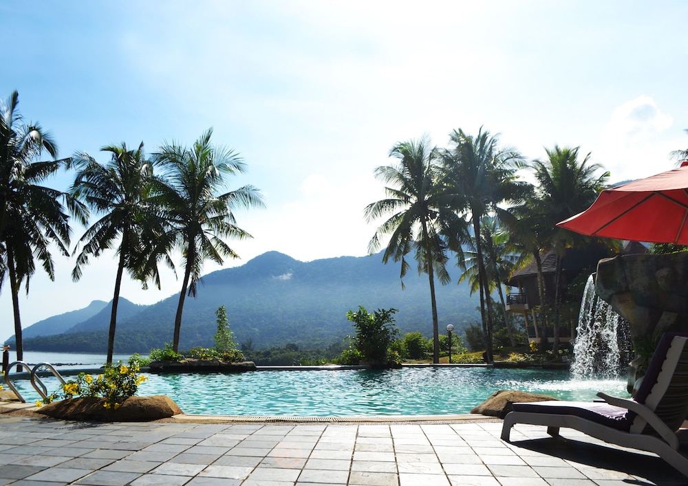 DAMAI BEACH RESORT 36/63