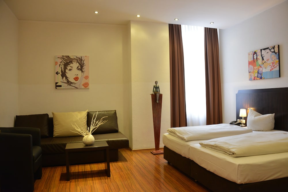 COMFORT, DOUBLE BED